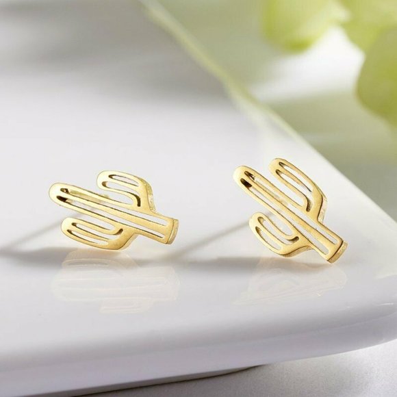 NWOT Adorable Gold Cactus Studs - Picture 3 of 8